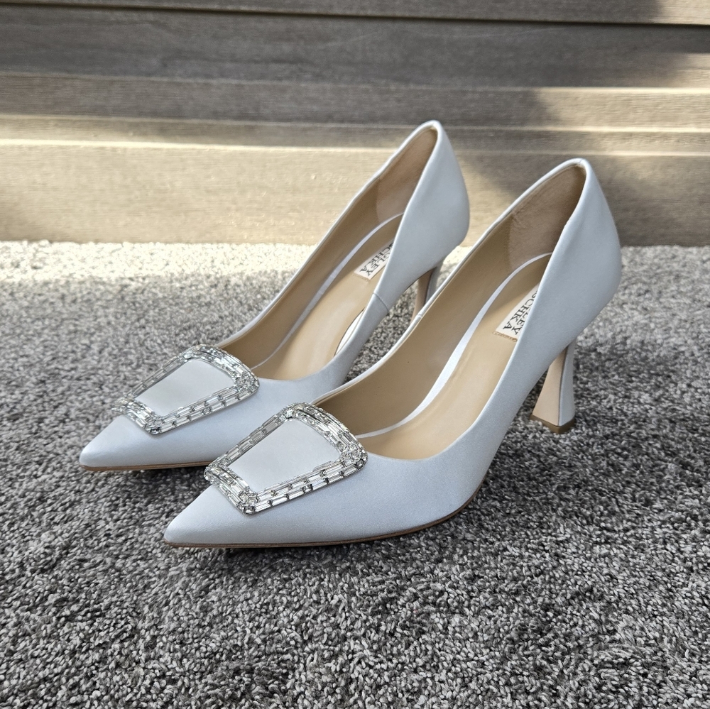 Badgley Mischka Aubree Pointed Toe Stiletto White Heels NEW size 10 - Picture 9 of 14